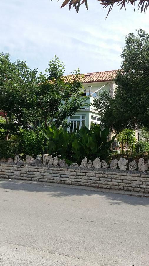 Banjol744 Apartment
