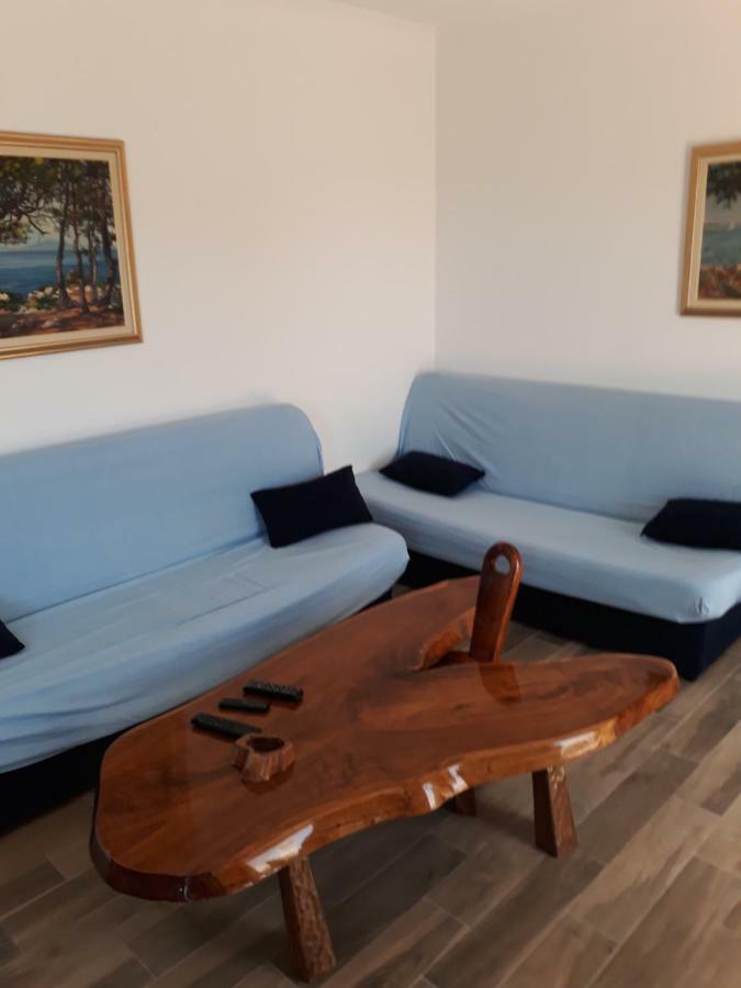 Banjol744 Apartment