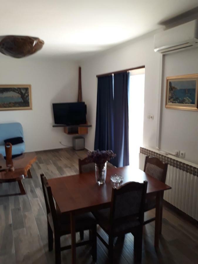 Apartment Banjol744